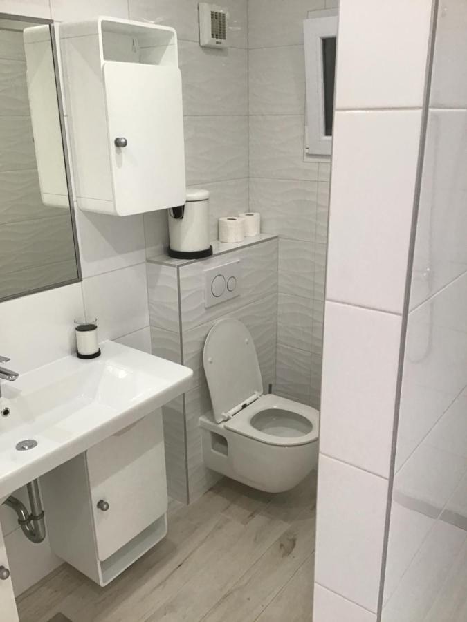 Apartments Tomato Novigrad Istria Eksteriør billede